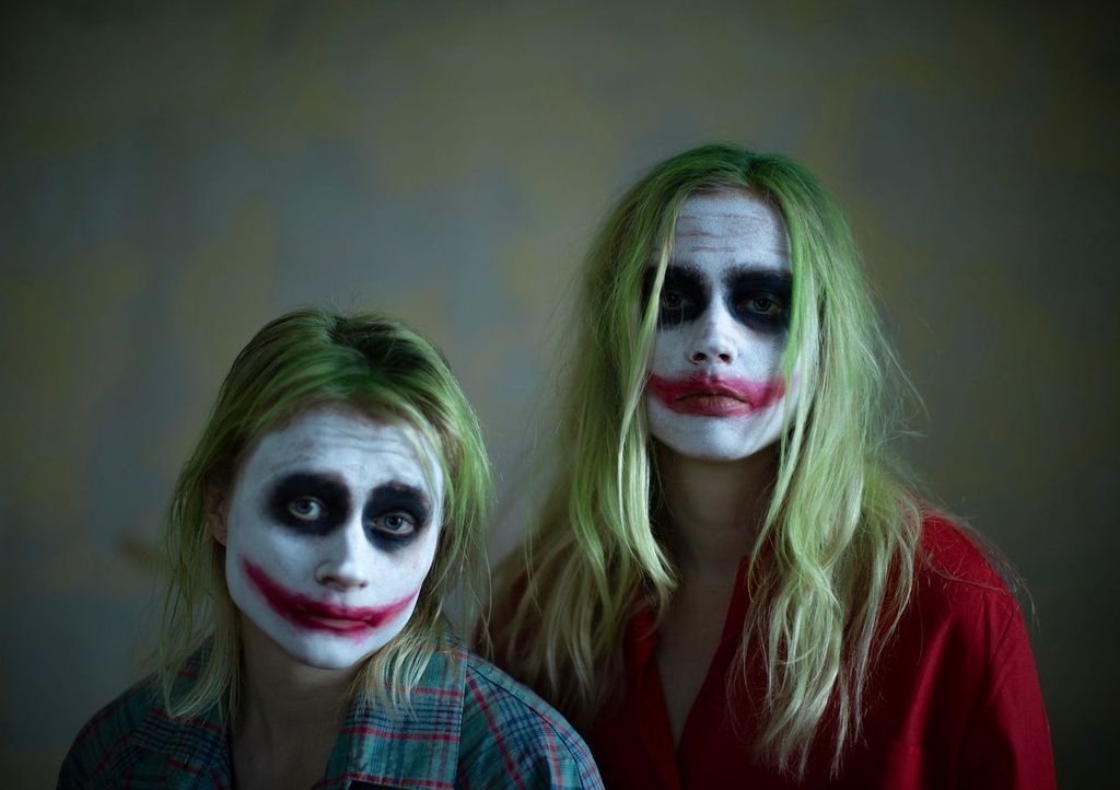 Photo of Maustetytöt in makeup for Ikten jos mua huvittaa